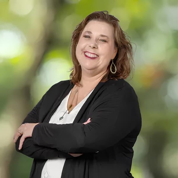 Vickie Droegemeier Cary, NC Real Estate Agent Headshot