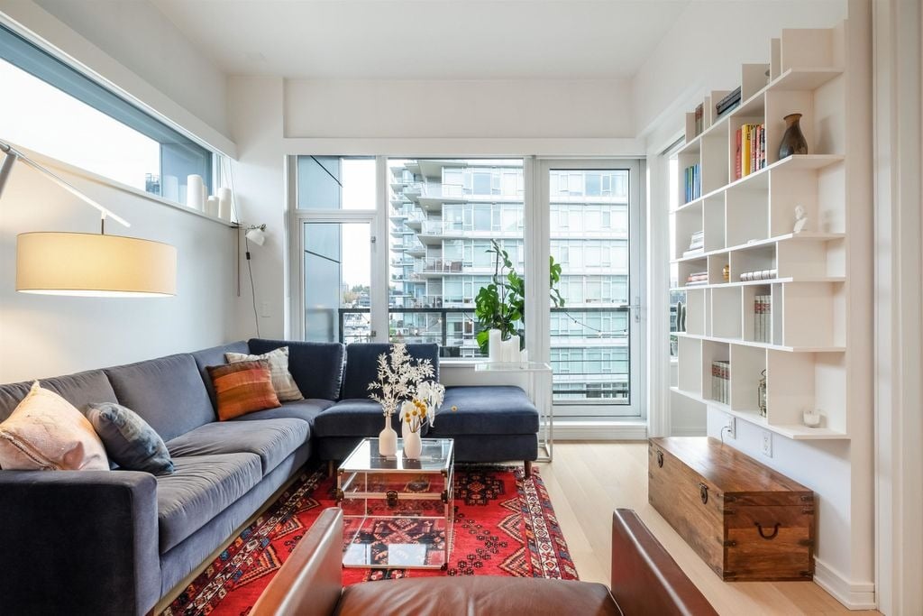 123 W 1st Ave, #710