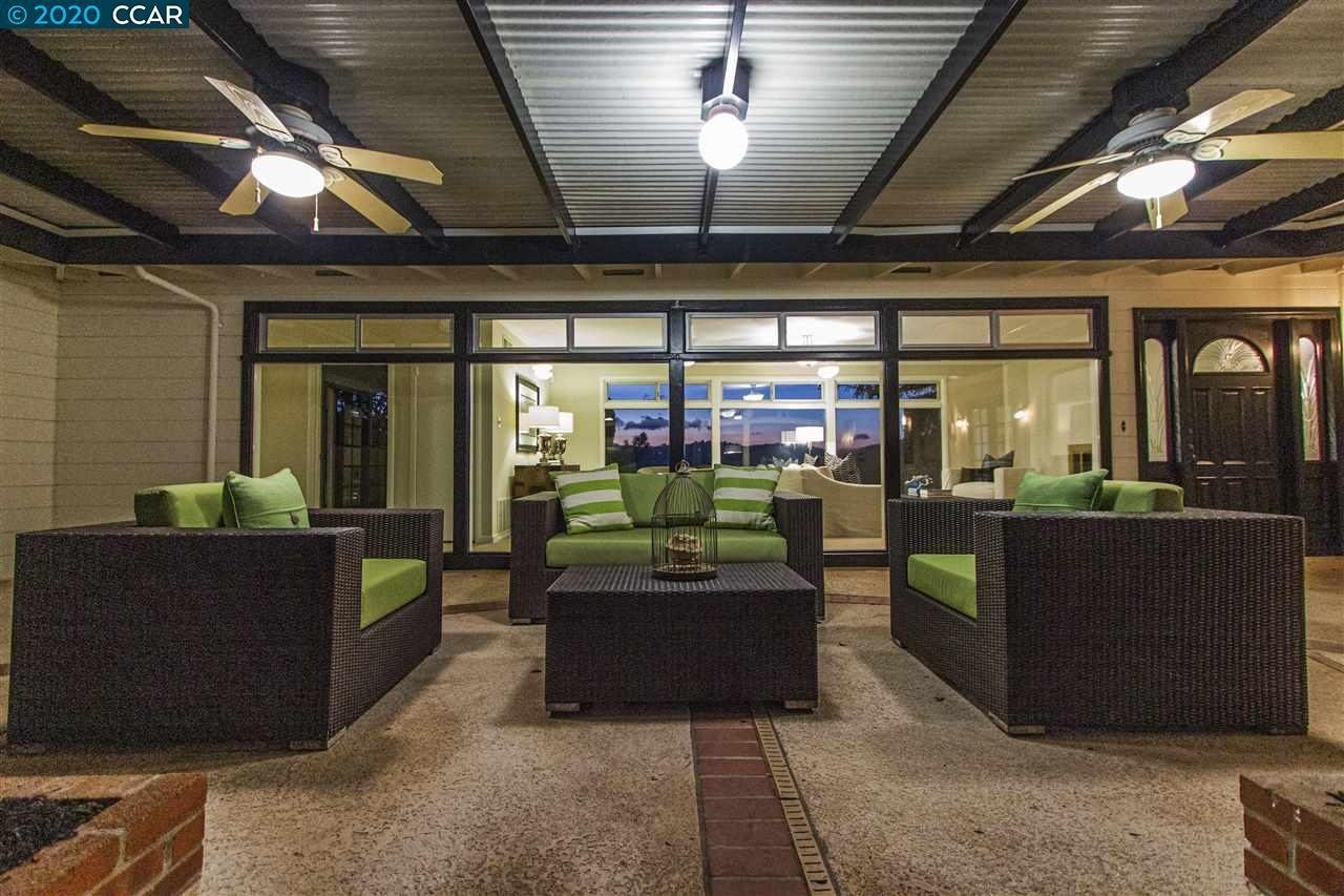 3258 Judith Ln