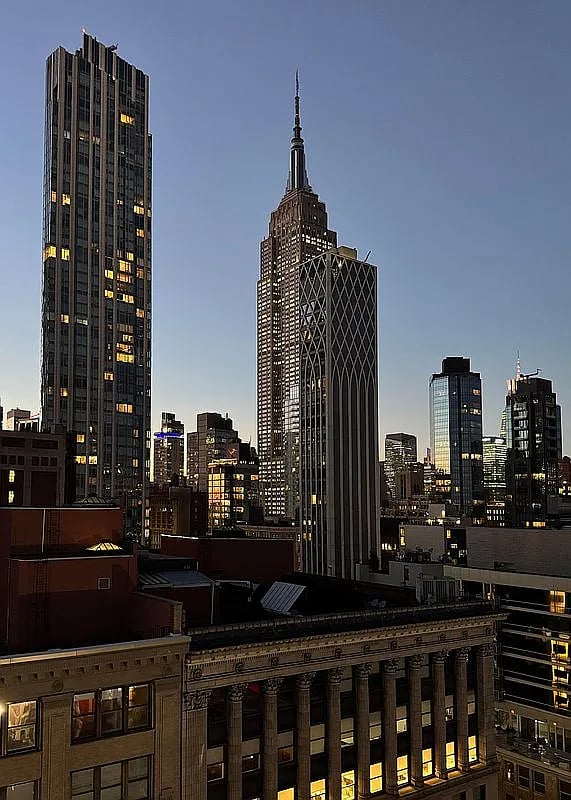 425 Park Ave S APT 16B