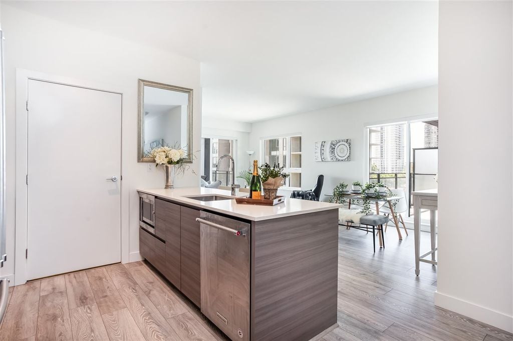 4468 Dawson St, #311