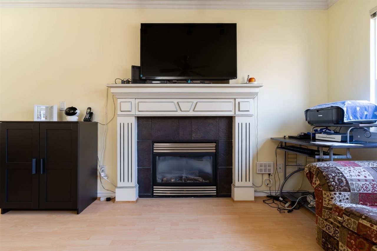 2821 Victoria Dr