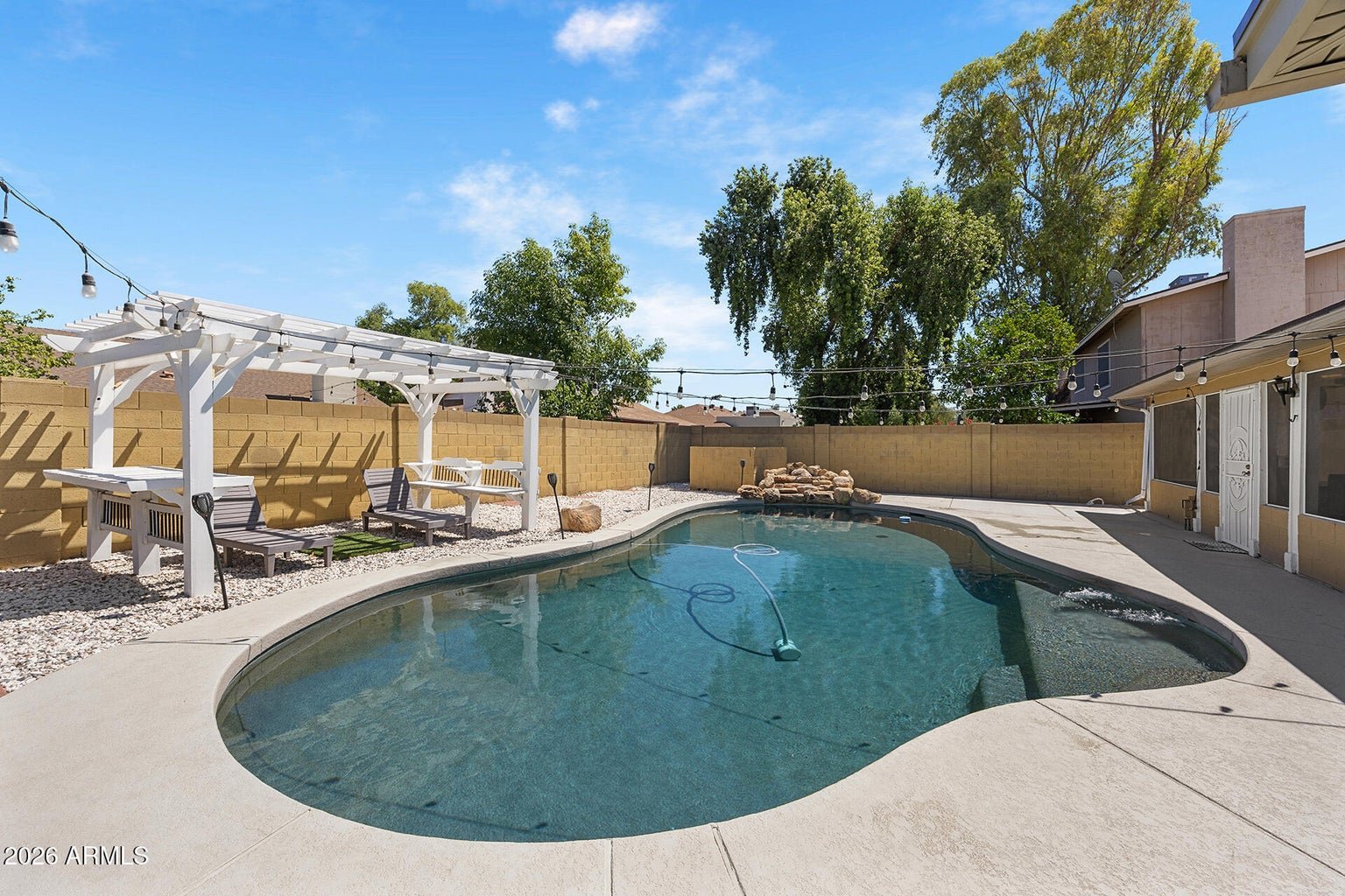 1128 W MONTE Avenue