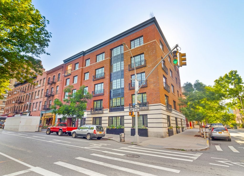 30 Henry Street, #3