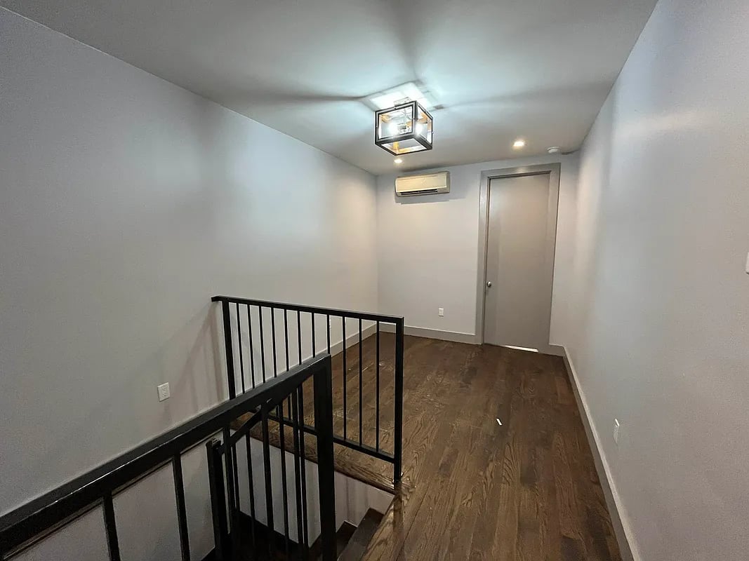 1713 Gates Avenue #1R