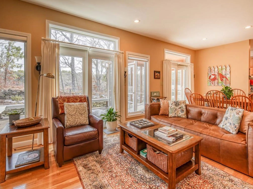 6 Fresh Pond Rd