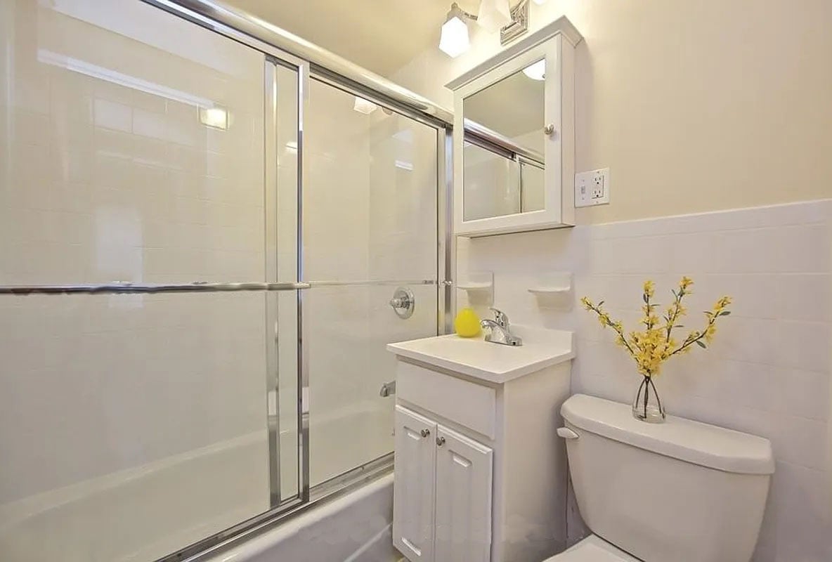852 Union Street #1