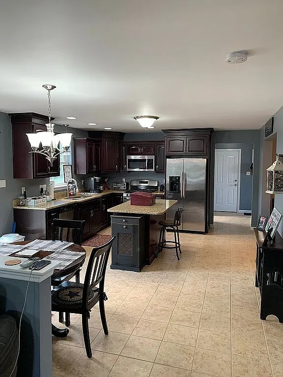 448 Country View Dr