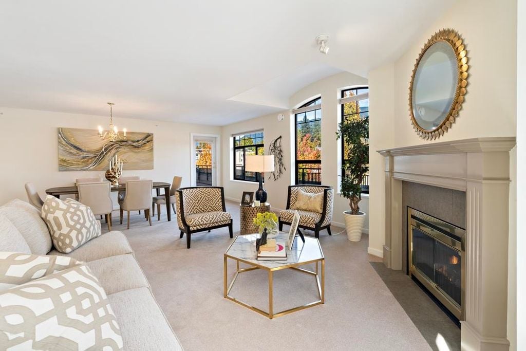 3088 Highland Blvd, #304