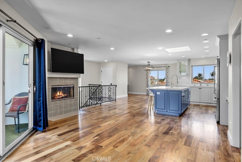 1126 Laurel Ave