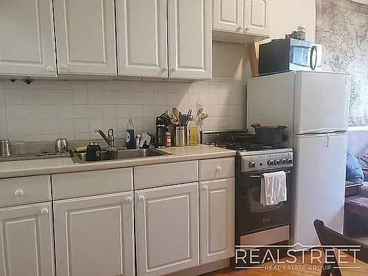 109 Joralemon St #12