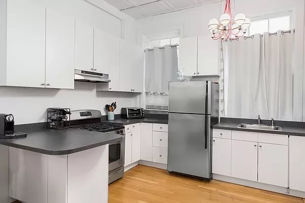 295 Church St #4