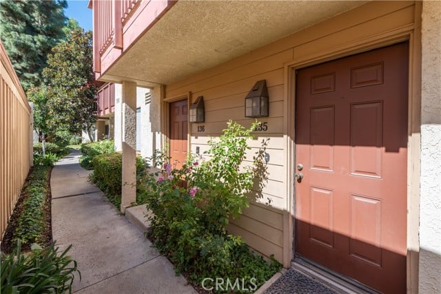 5720 Owensmouth Ave #135