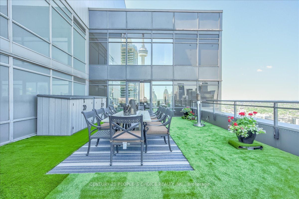 WATERFRONT PENTHOUSE BEAUTY 