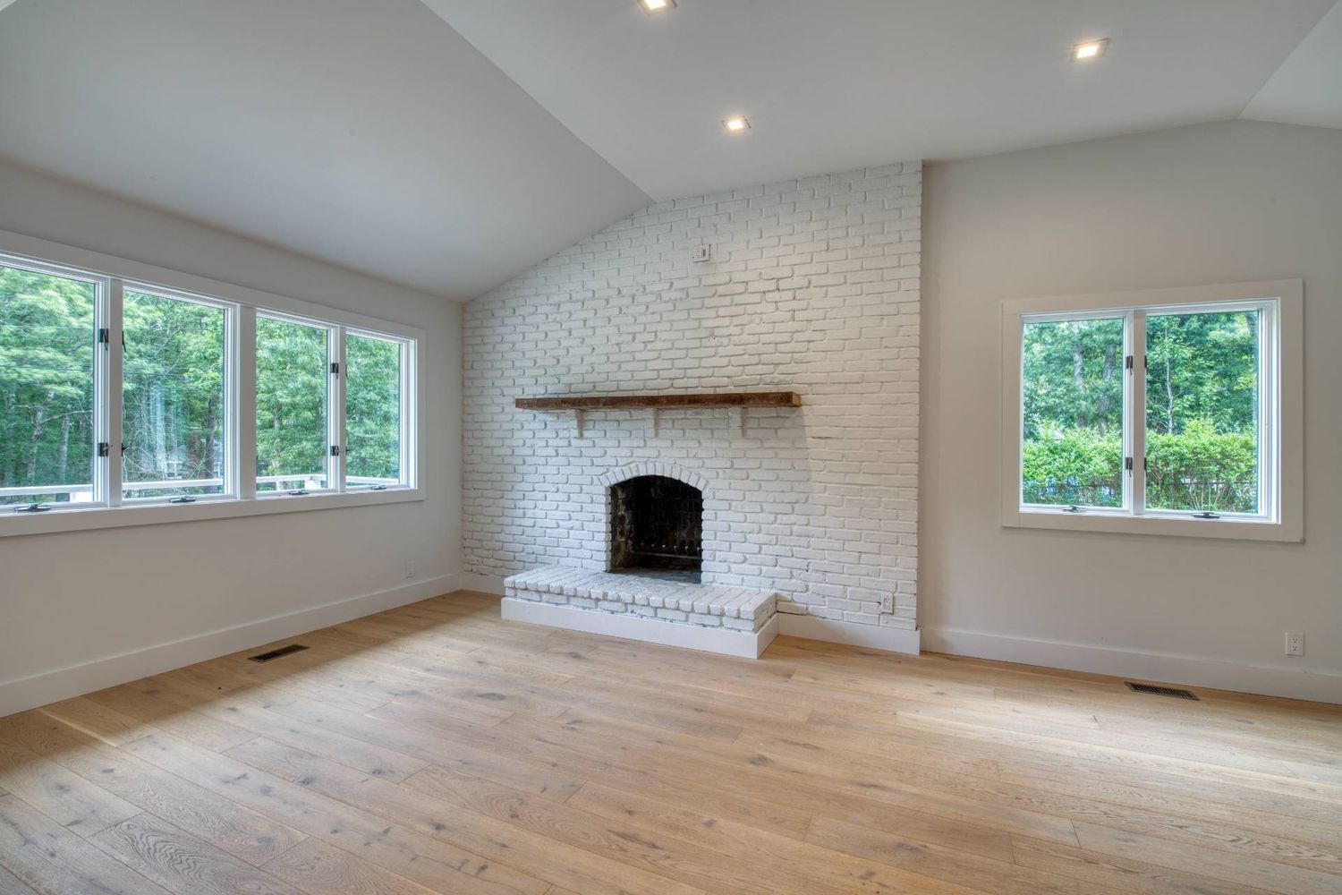 32 Laurel Trail