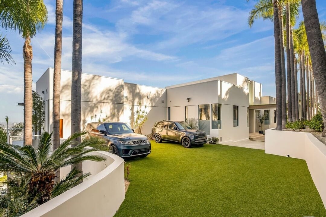 Monarch Crest, Sierra Mar Pl, 90069