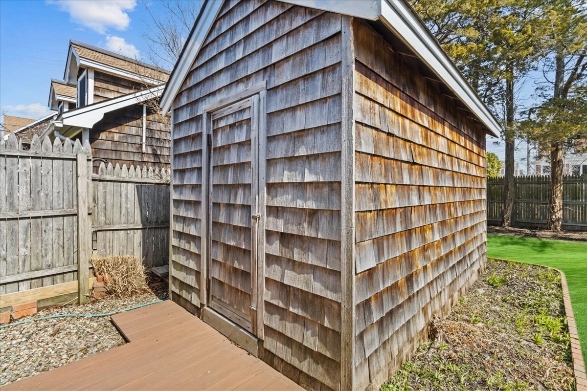 603 Lake Avenue, Bay Head