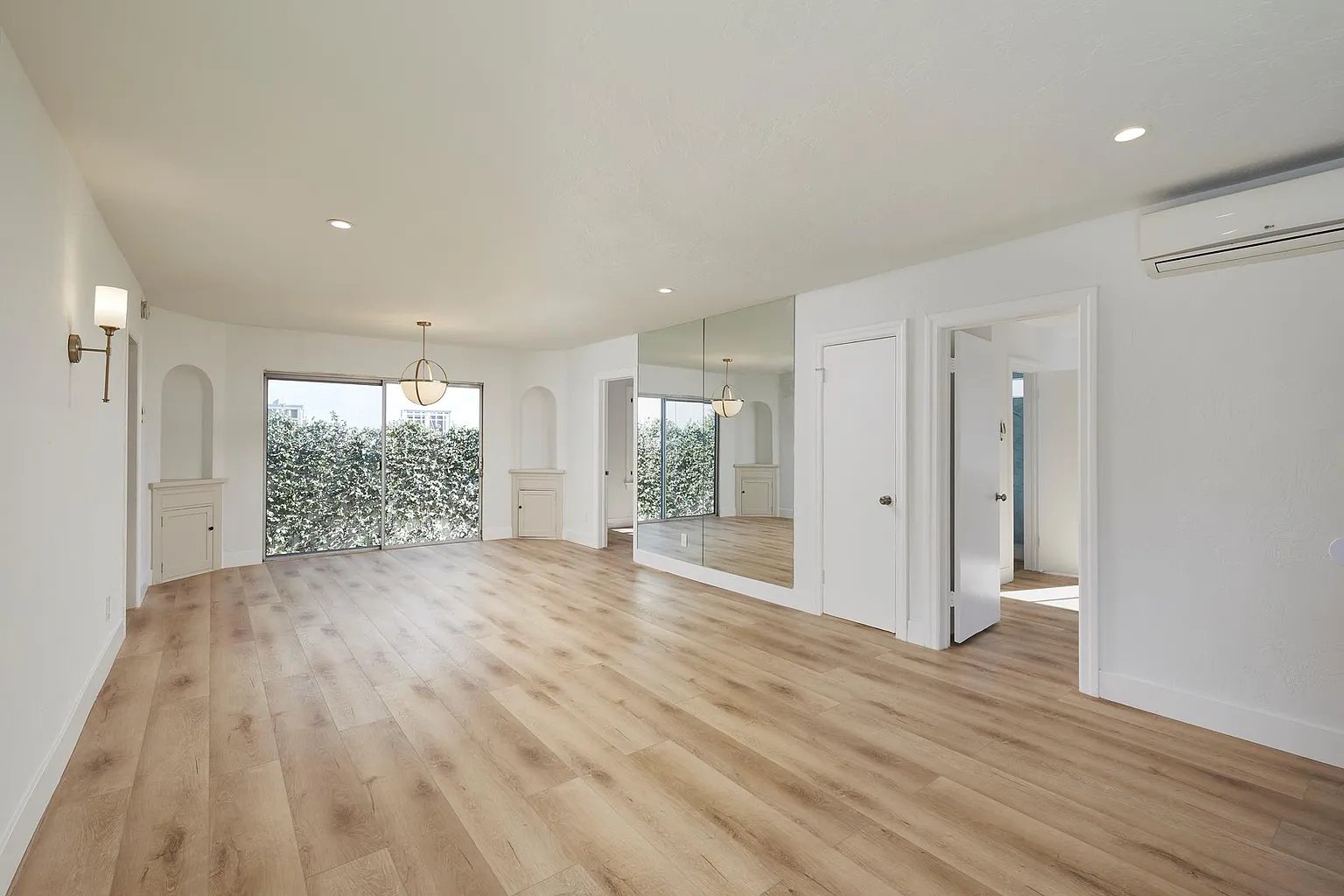 400 N Maple Dr