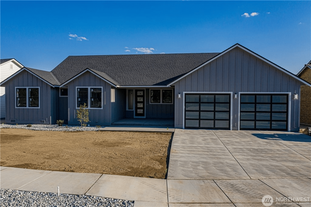 703 W Golf Course Dr