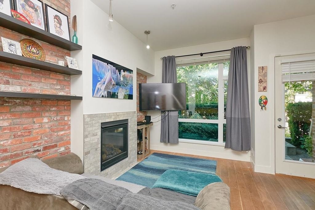230 Salter St, #2