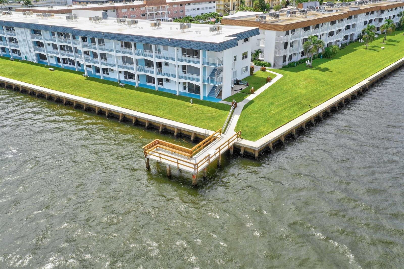 100 Shore 307 Ct