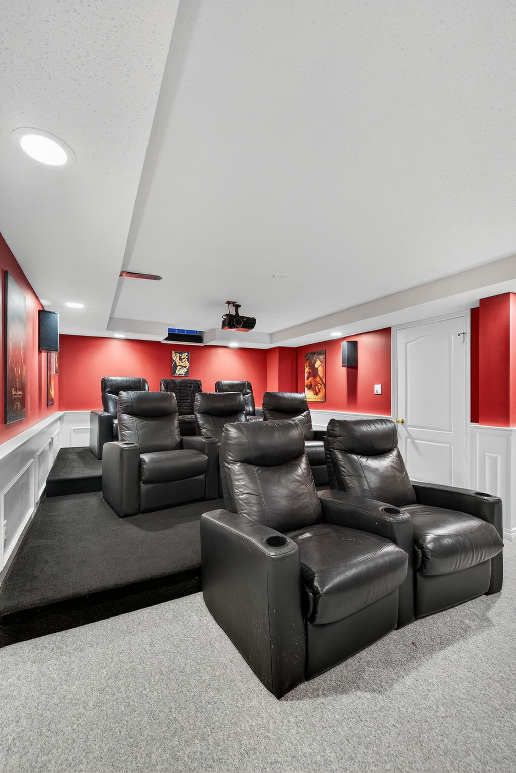 6 Falling Leaf Crt, Aurora