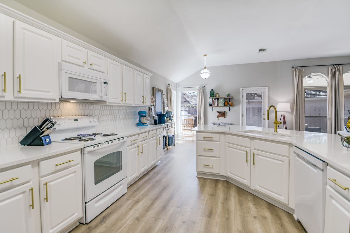 68 Oakwell Farms Pkwy