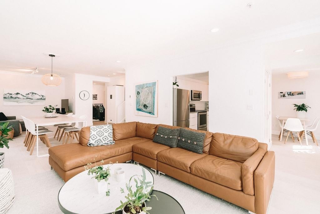 2-258 W 14th St