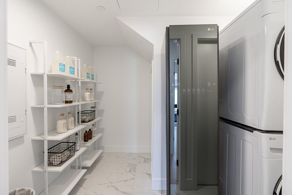 539 W 28th Avenue 202, Vancouver
