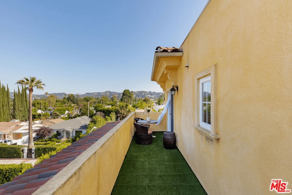 12449 Kling St, #PH1