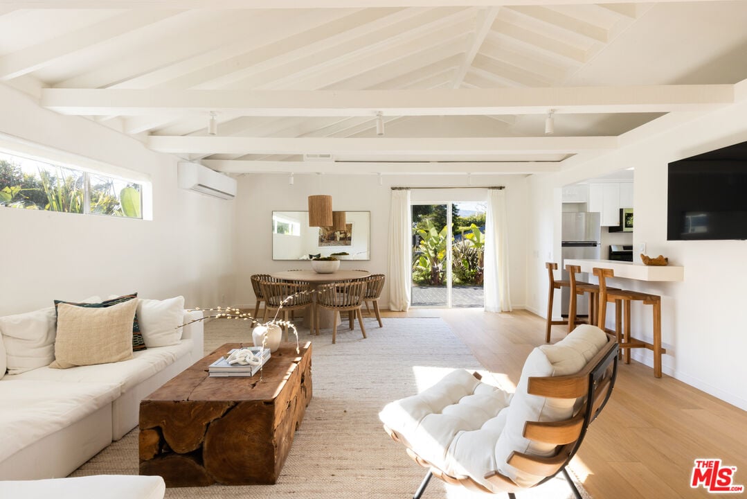 Echelon Pavilion, Grayfox St, 90265