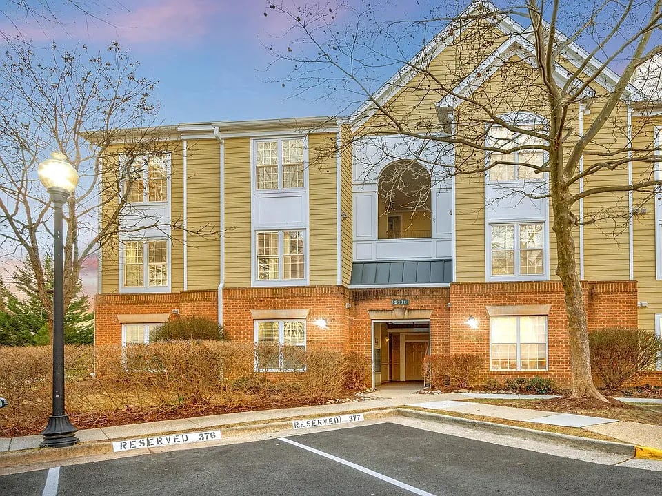 2101 Highcourt Ln APT 103