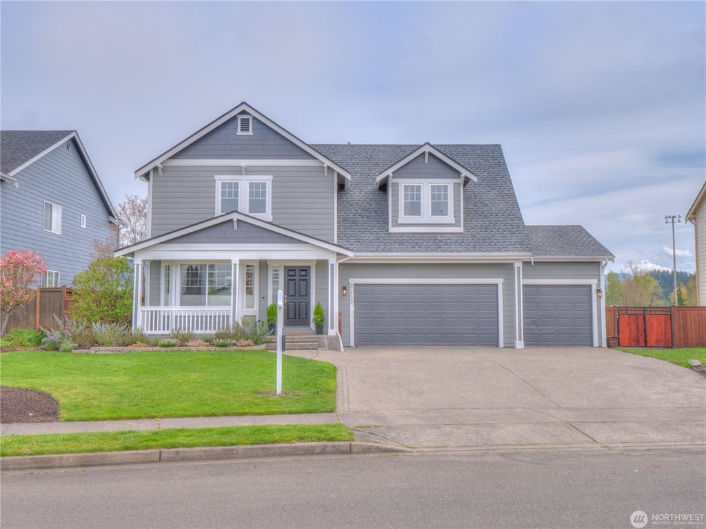 3213 Larsen Ave