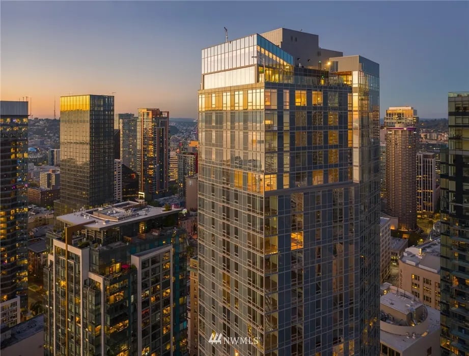 121 Stewart St Unit #1208