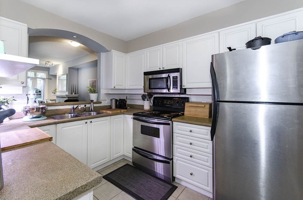 3600 Windcrest Dr, #215