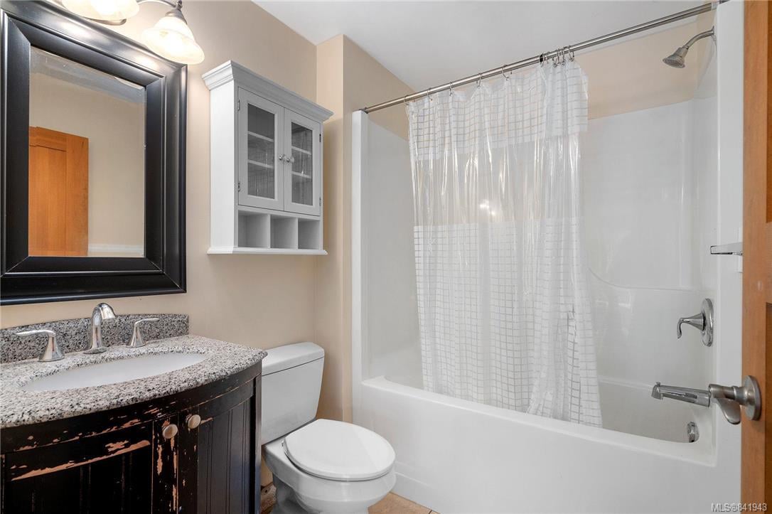 2346 Rozon Rd, Mill Bay