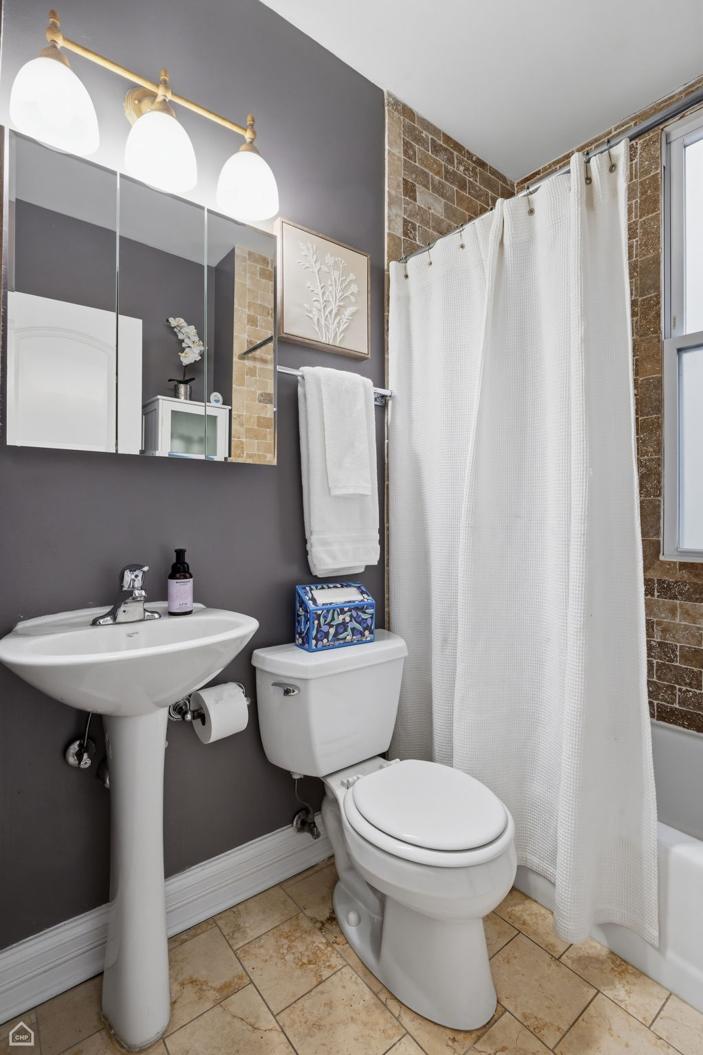 Roscoe Village 3 Bedroom Rowhouse 
