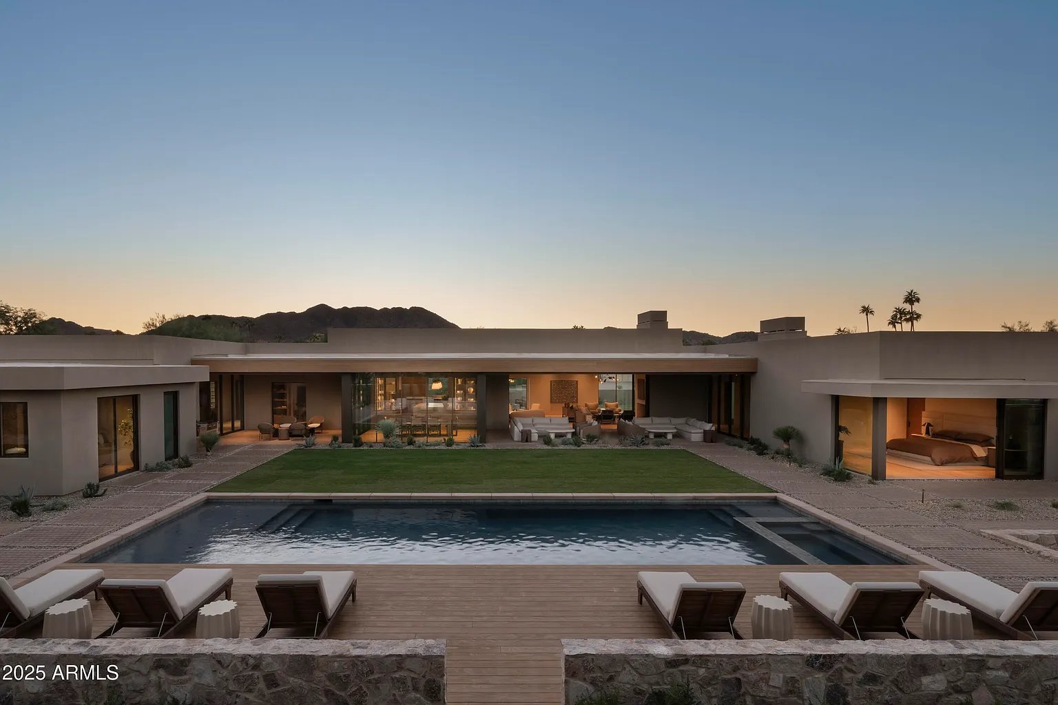 8631 N AVENIDA DEL SOL