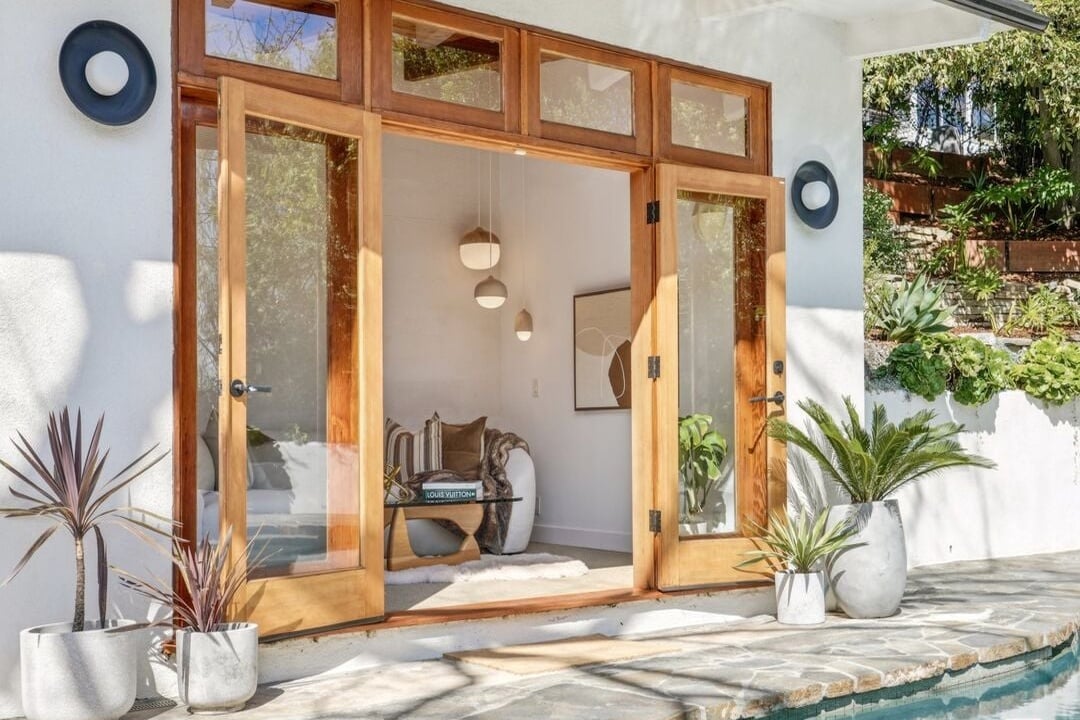 Sunset Crest Dr, 90046