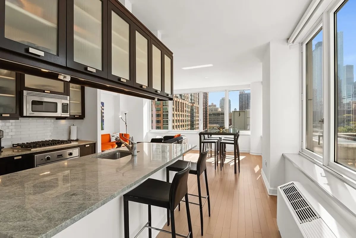 80 Riverside Blvd #11E