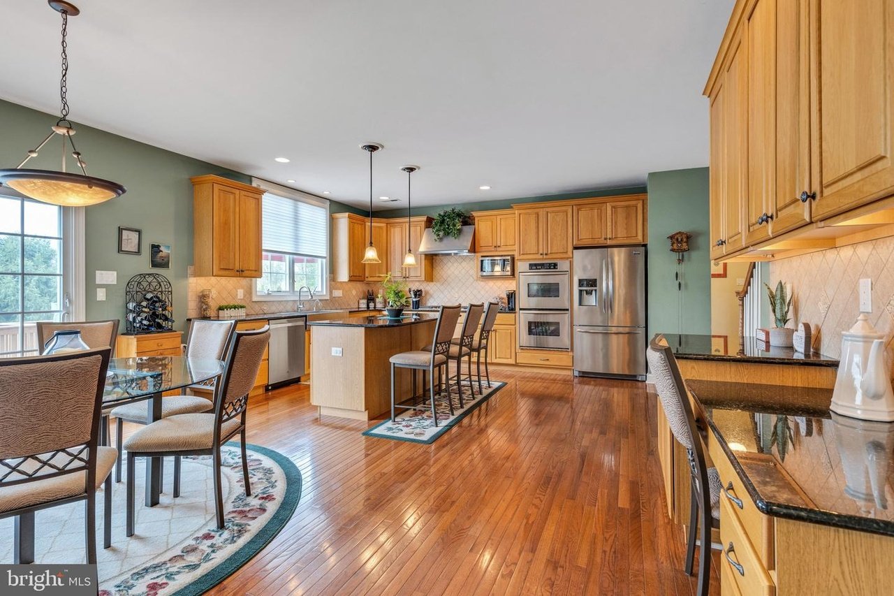 1366 Worthington Ct