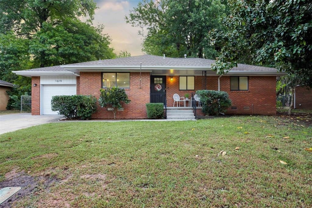 1619 Franklin Dr