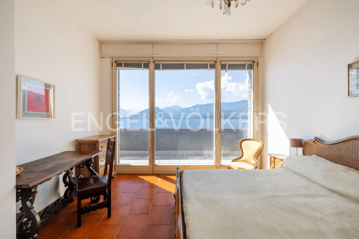 Blockhaus Prestigious Waterfront Villa