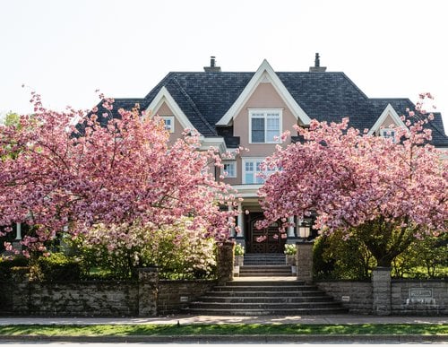 Why Spring Is the Best Time to Sell Your Home cover