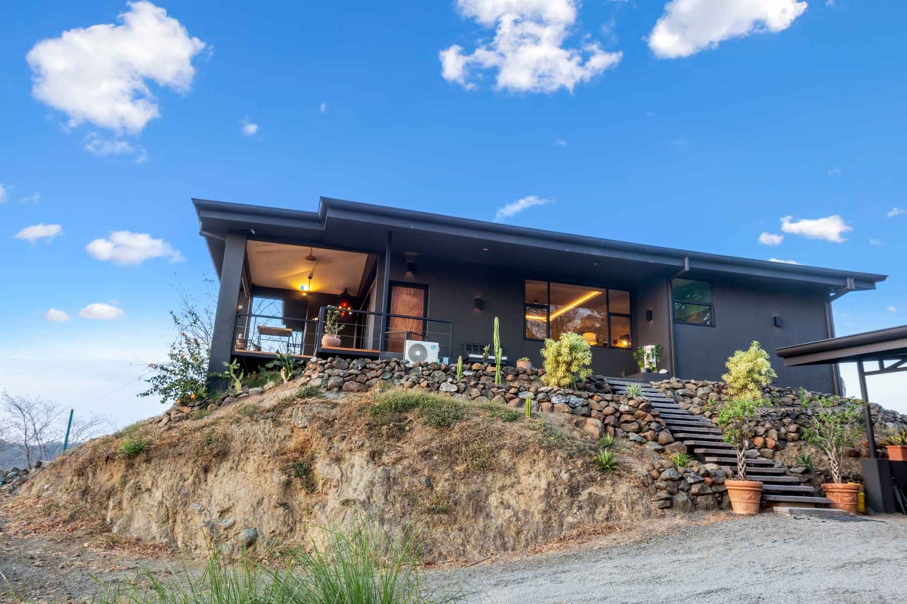 Casa Pico de Piedra | Charming Countryside Villa with Ocean Views Near Tamarindo