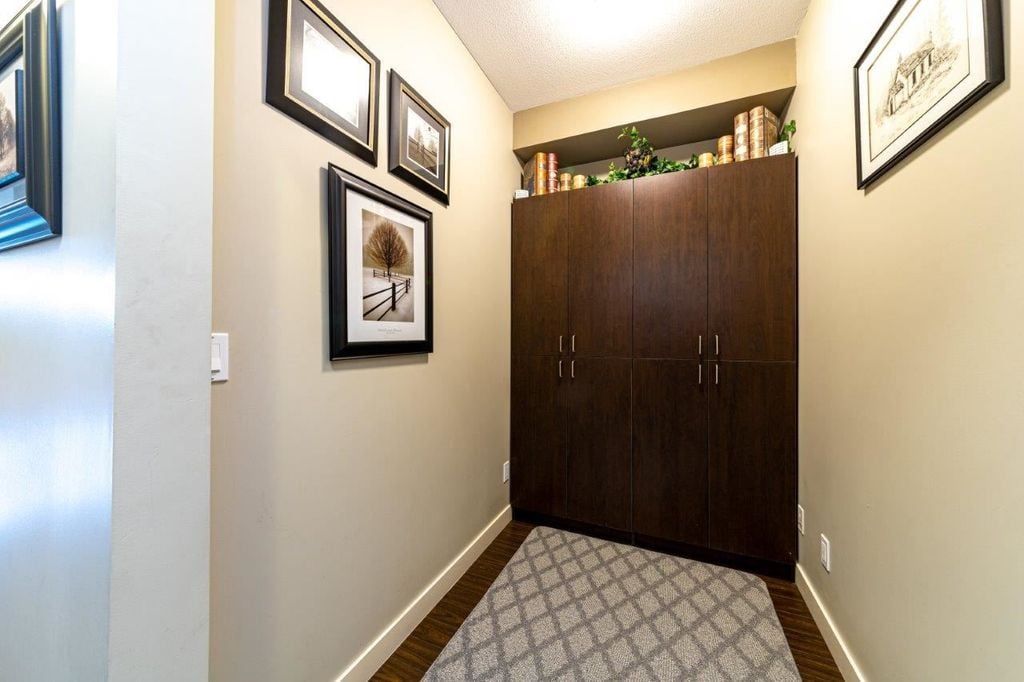 1633 Mackay Ave, #109