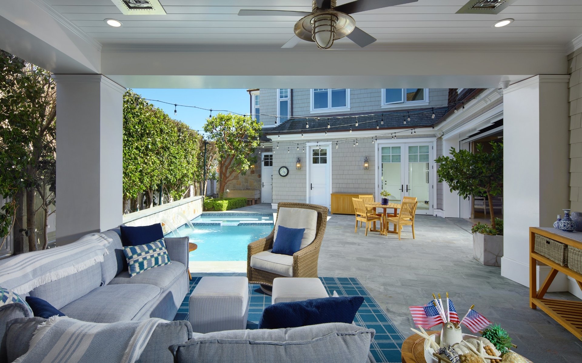 1324 E Balboa Boulevard