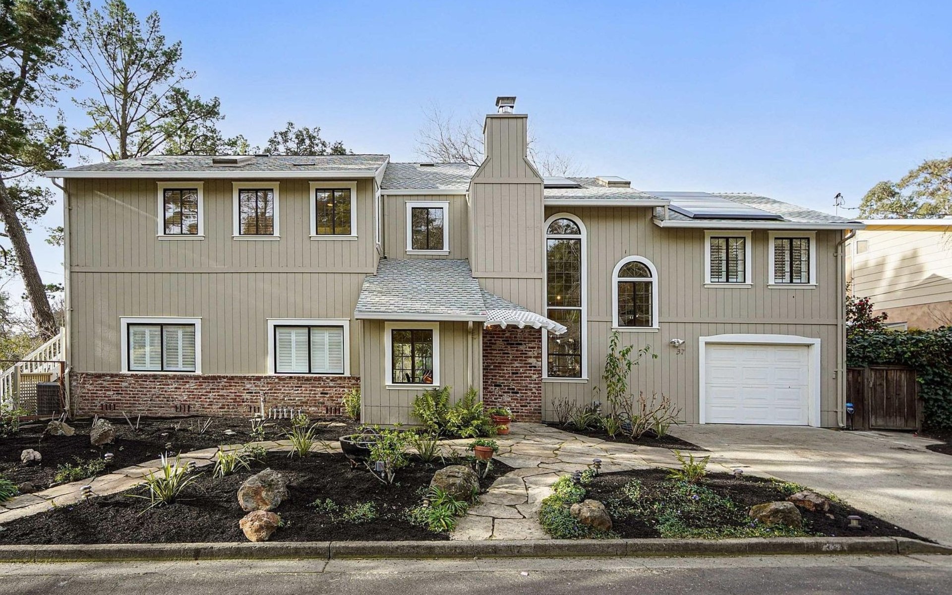37 Bacon Ct