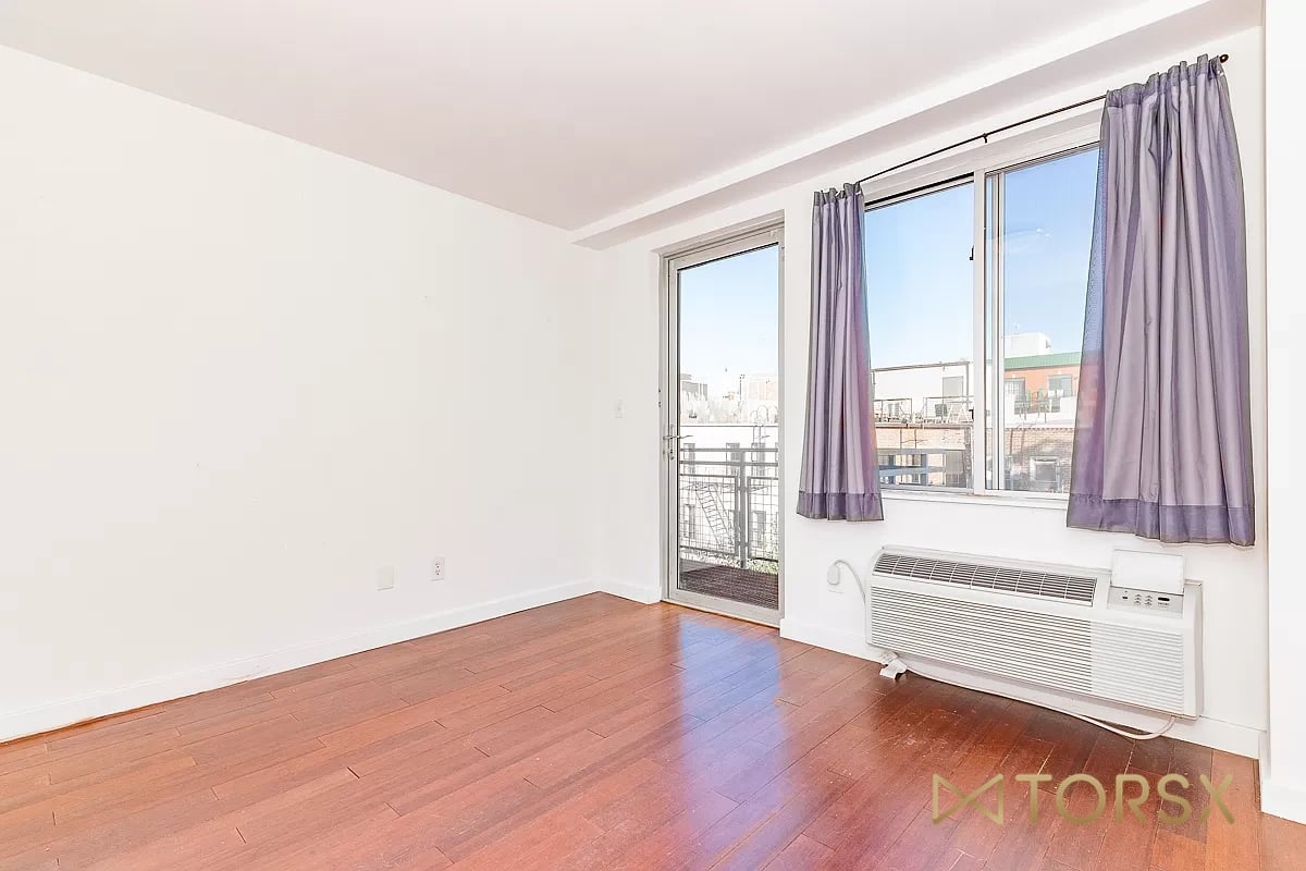 286 Stanhope Street #5C