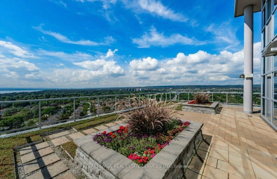 402-551 Maple Avenue, Burlington